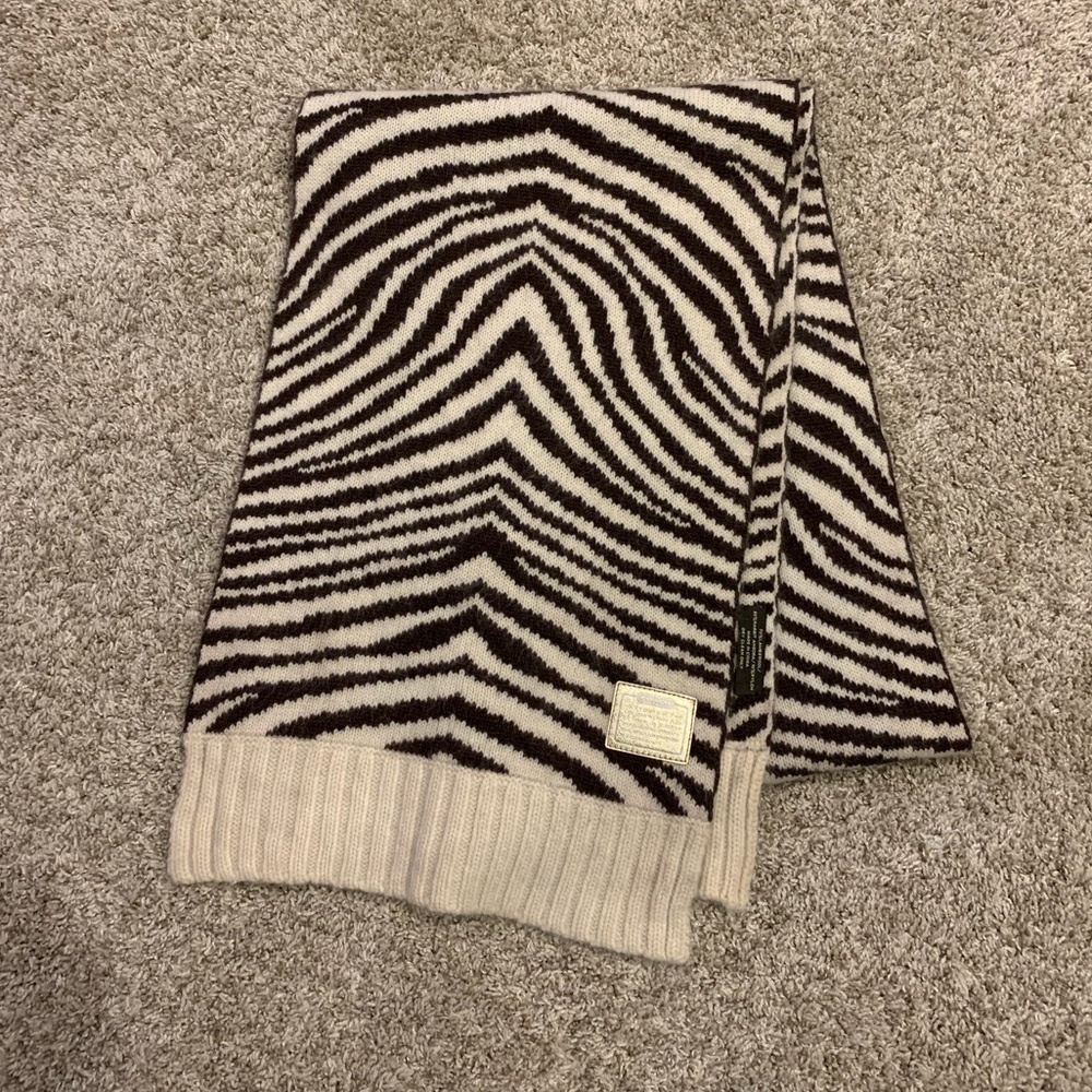 Coach scarf